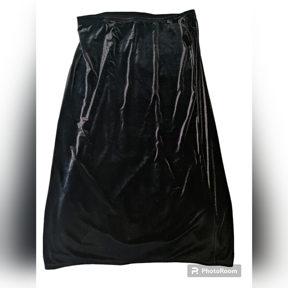 J. Jill Dresses & Skirts - Large J Jill Velvet Black Skirt